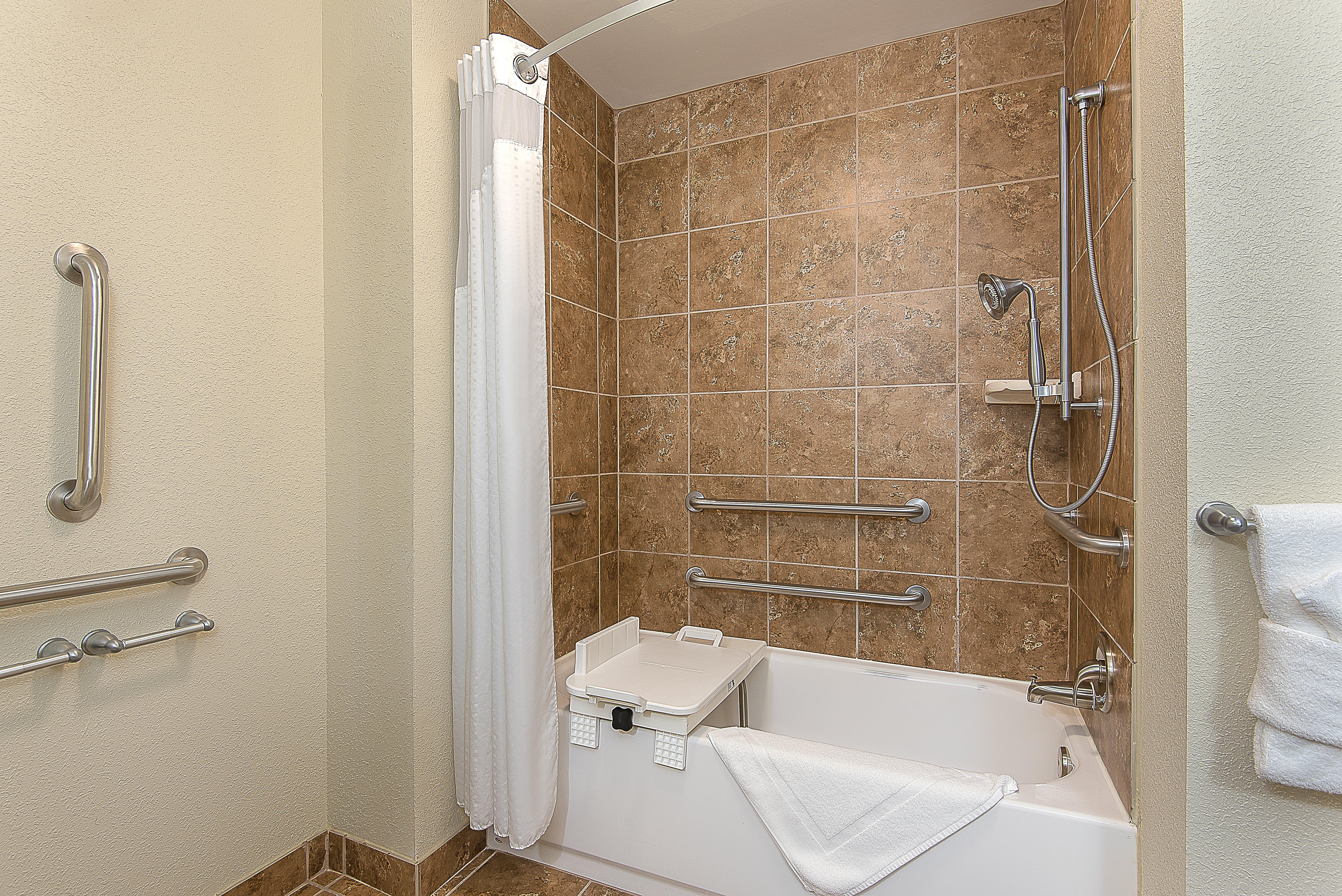 Holiday Inn Express And Suites Lafayette East By Ihg Exterior photo