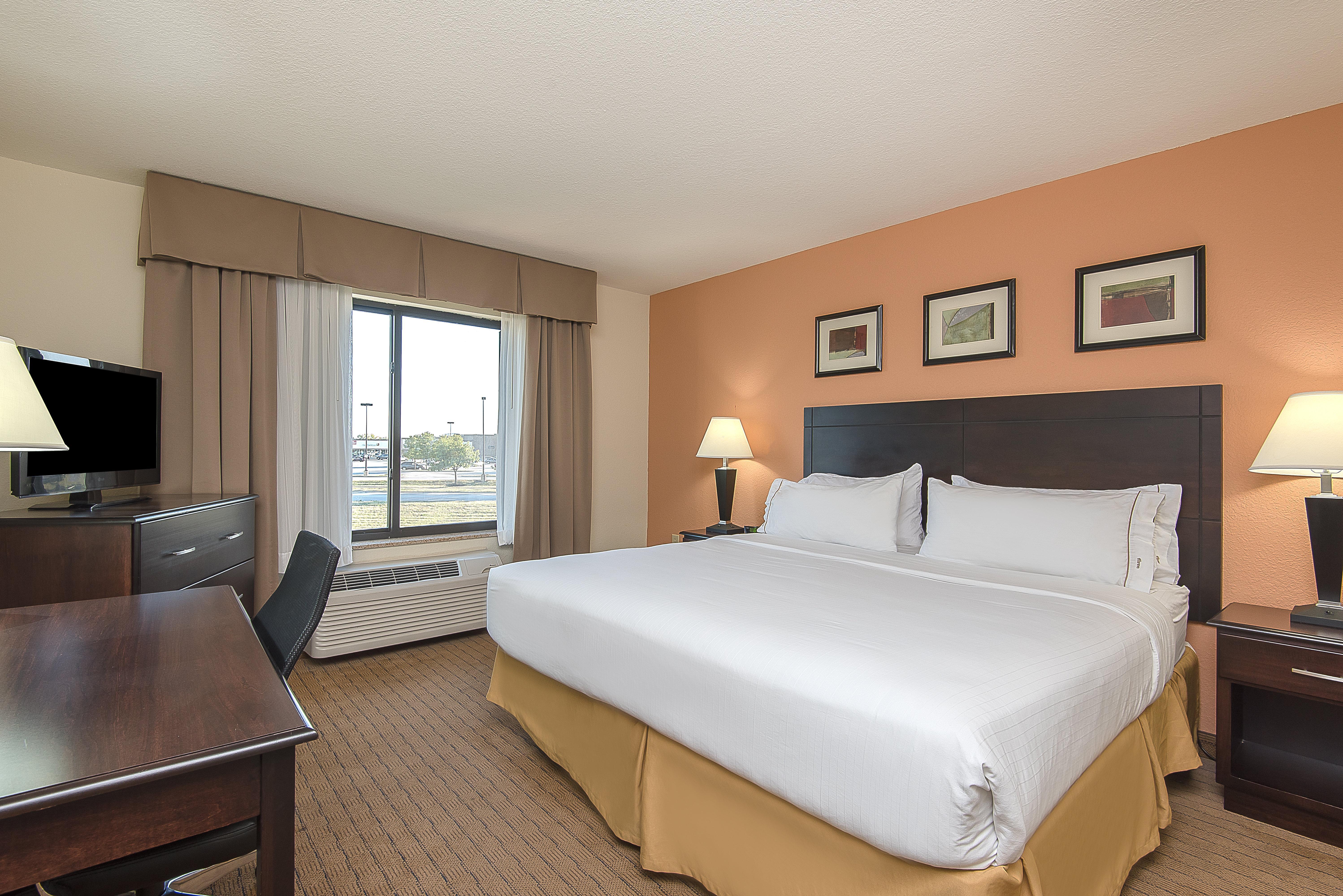 Holiday Inn Express And Suites Lafayette East By Ihg Exterior photo