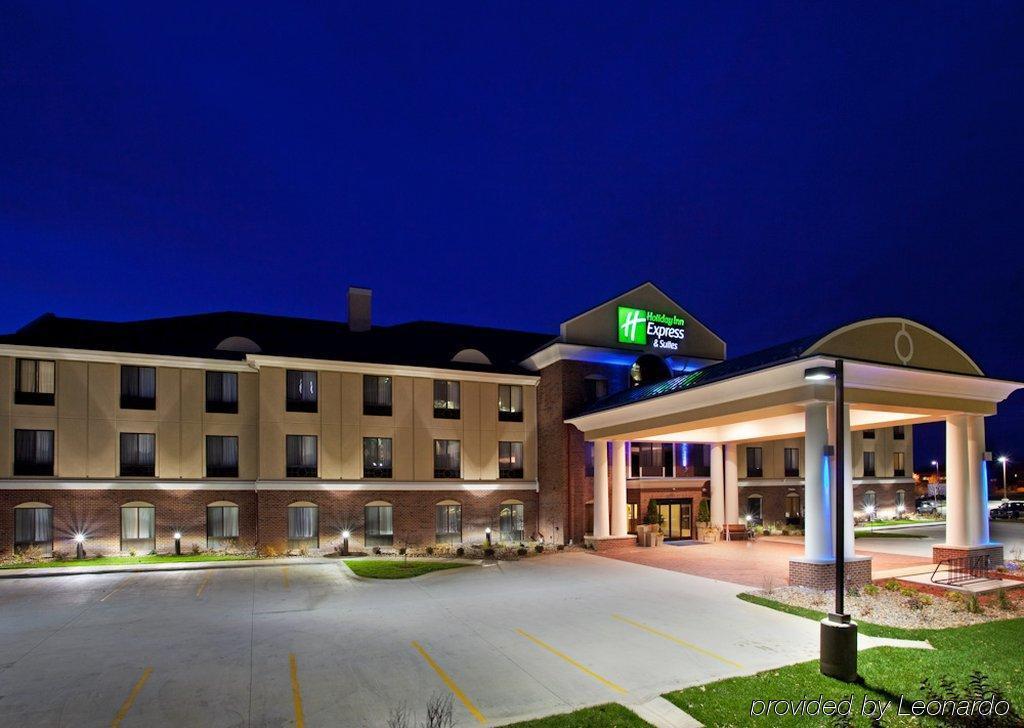Holiday Inn Express And Suites Lafayette East By Ihg Exterior photo